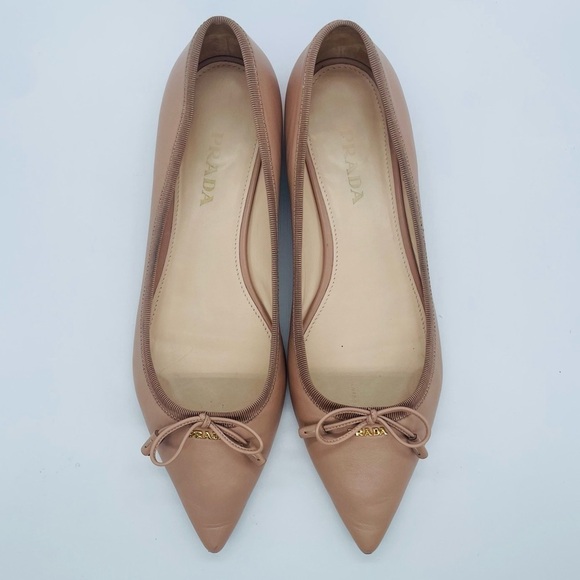 Prada Beige/Nude leather logo embellished bowtie pointed toe ballerina flats 41 - Picture 3 of 14